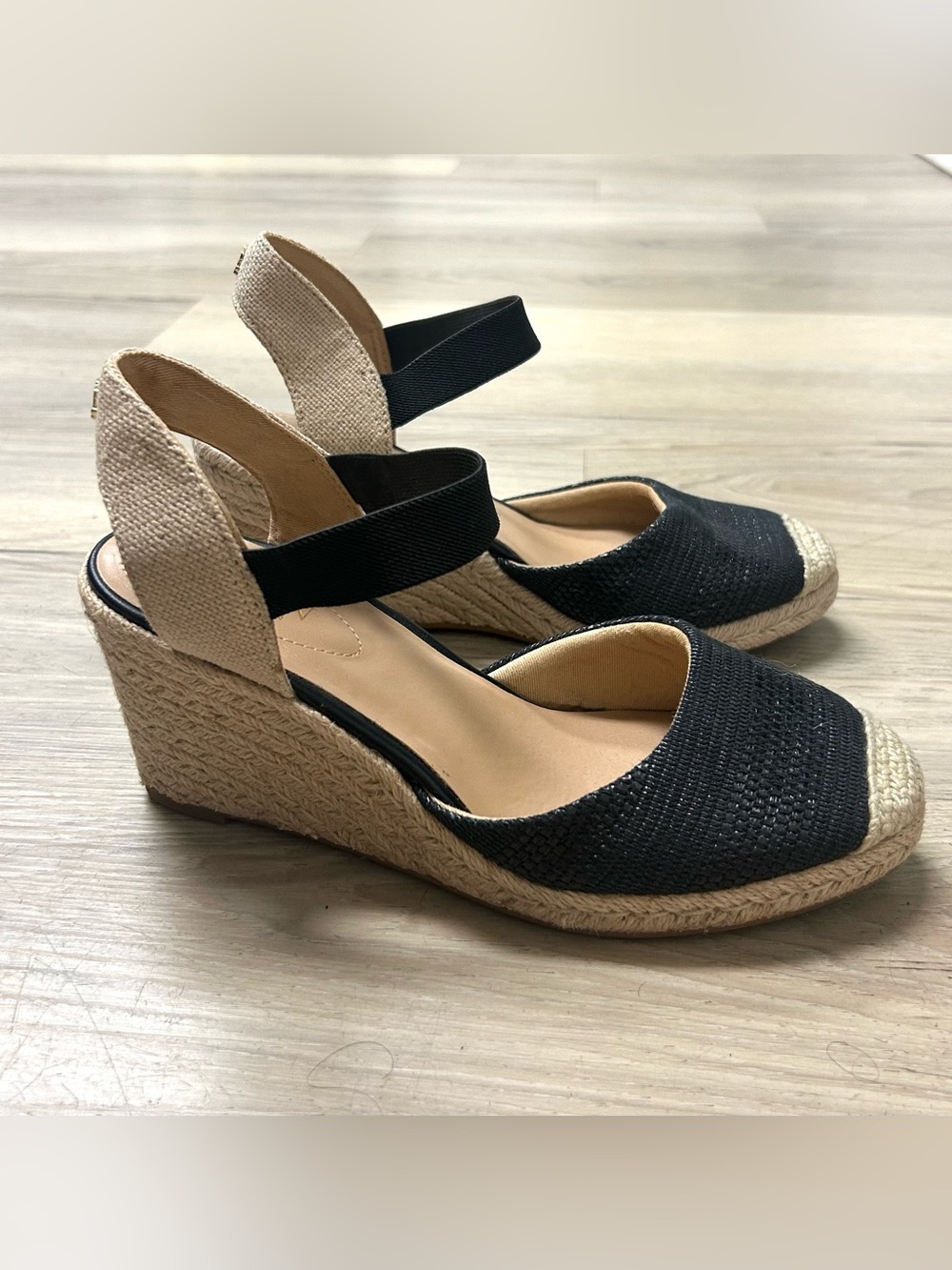 Lauren Ralph Lauren Sandals  Espadrille Wedge Women's Sz 8 Black Pearle Coastal - Picture 2 of 16